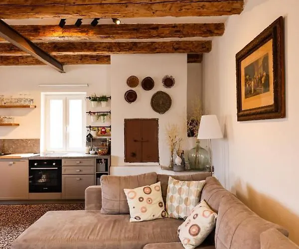 Kana - Mediterranean *